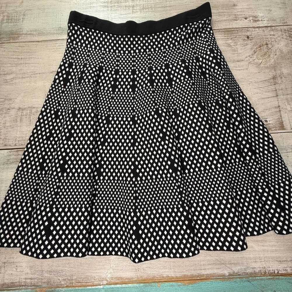 Carmen Marc Valvo ~ Black/White Geometric Sweater Skater Skirt RN#93178 Size M